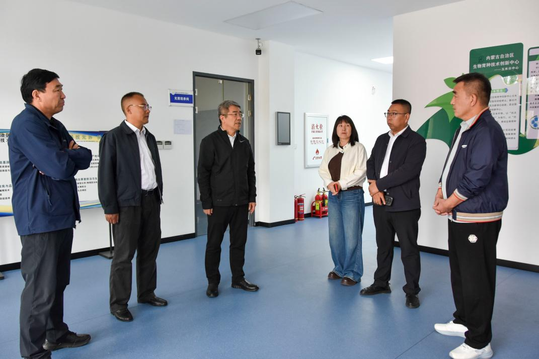 节前排查除隐患 筑牢防线保平安——党委书记梁彦君带队开展中秋国庆双节前校园安全大检查